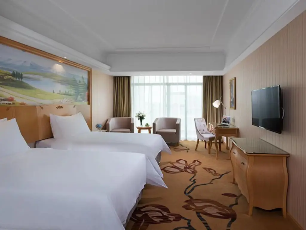 Цзюцзян: Vienna Hotel