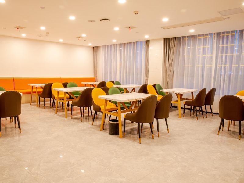 Green Tree Inn Express Fuyang Development Zone Oriental Pearl — фото 1