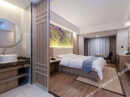 Lu Ming Bu Yi Hotel — фото 1