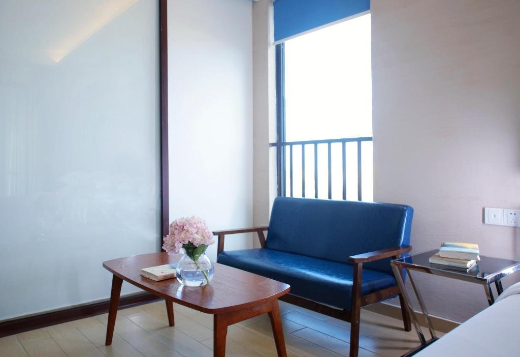 Хайкоу: Green Collection Care Hotel (24 Hours Free Transfer from Meilan Airport/Railway Station)