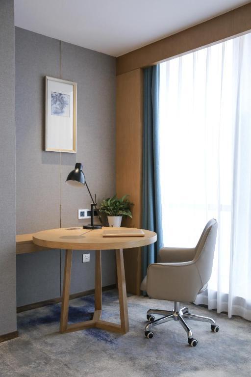 Фошань: Venus Royal Hotel Foshan Kuiqi Road Metro Station