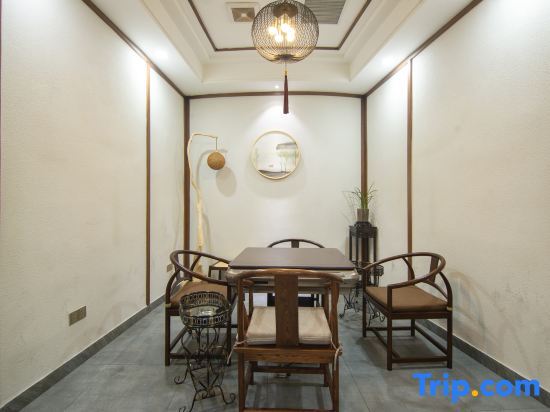 Чунцин: Vienna International Hotel (Chongqing Xingguang Avenue Liangjiang Xingfu Square)