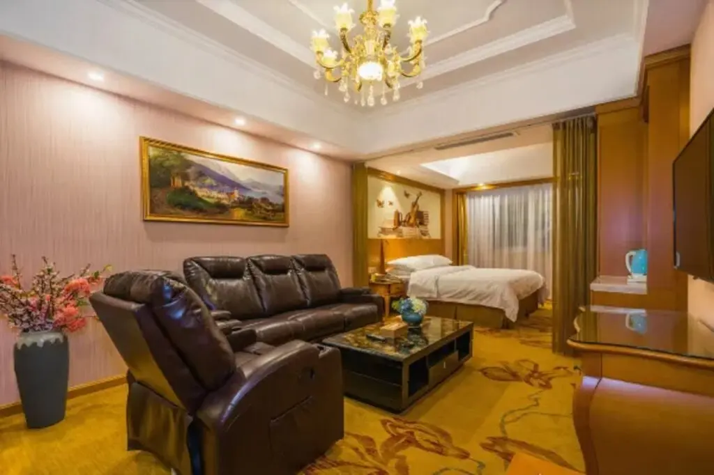 Шанхай: Vienna Hotel (Shanghai Songjiang Mall Miaoqian Street)