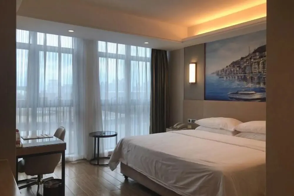Lanyang: Vienna International Hotel (Danzhou Dingshang Square)
