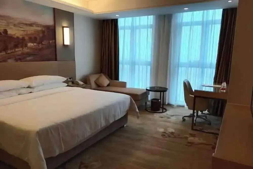 Lanyang: Vienna International Hotel (Danzhou Dingshang Square)