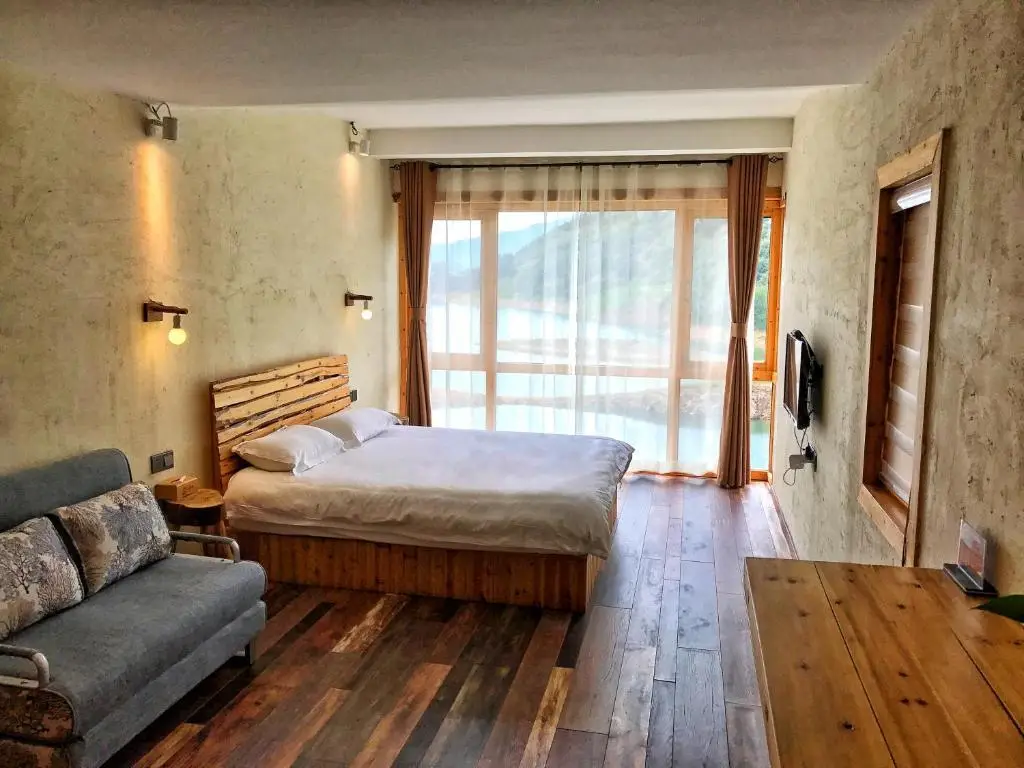 Ханчжоу: The Lake View Deyishe Resort in Thousand Island Lake