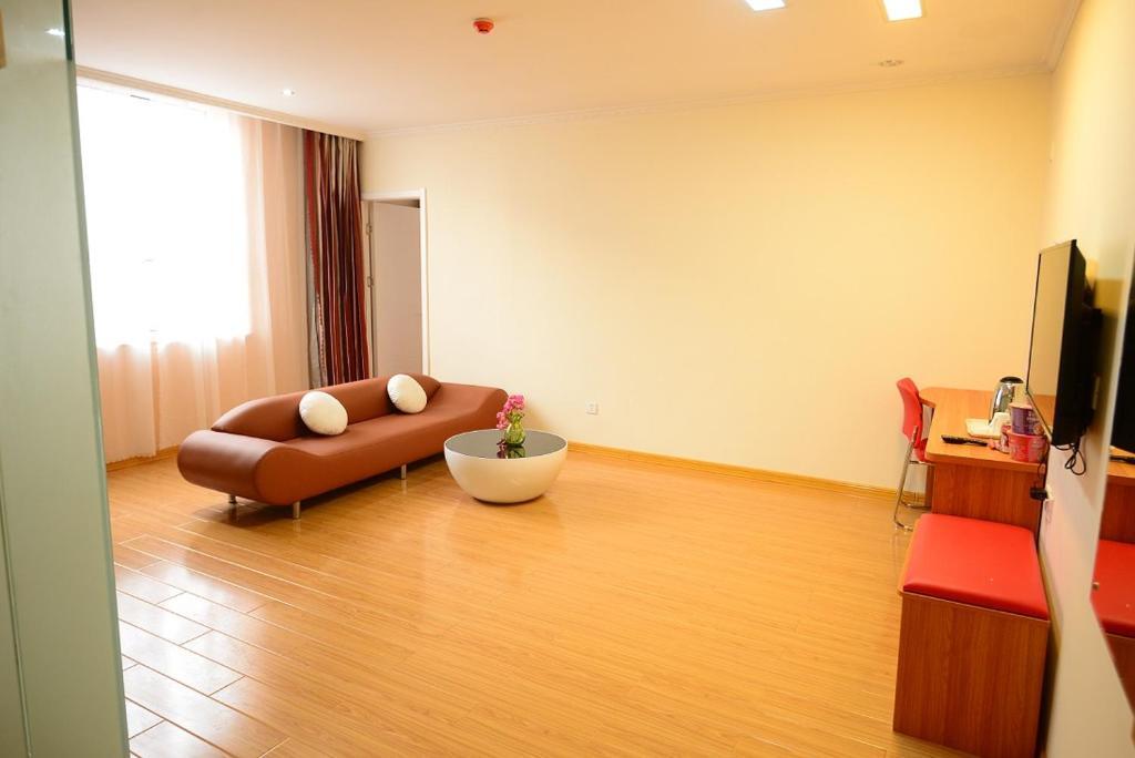 Дежоу: Thank Inn Chain Hotel Shandong Dezhou Canal Development Zone Black Horse