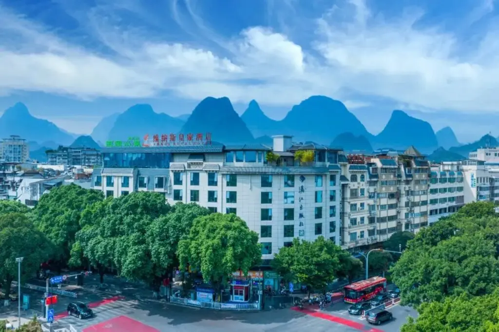 Venus Royal Hotel (Guilin Elephant Trunk Hill, Two Rivers and Four Lakes Branch) — фото 1