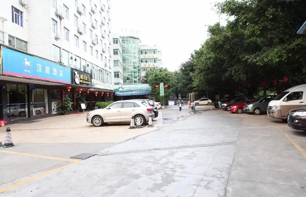 Hanting Hotel Guangzhou Tianpingjia Metro Station — фото 1