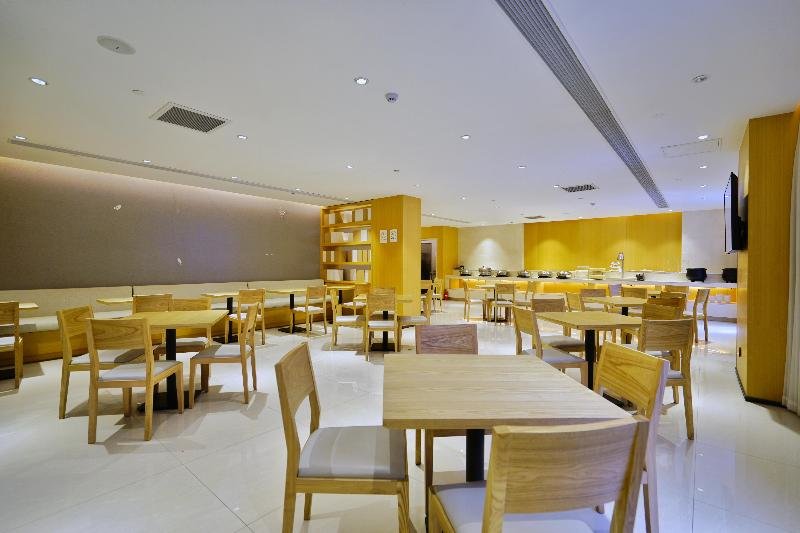 Шанхай: JI Hotel (SHA, Shanghai Huqingping Road)