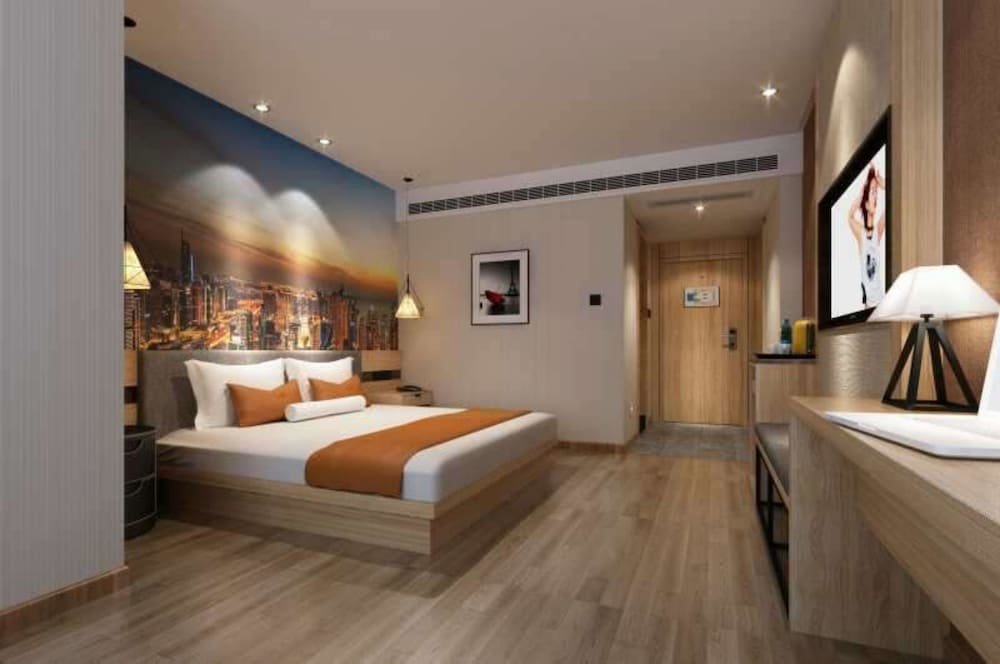 Чэнду: Shuangfa Hotel (Chengdu East Station)