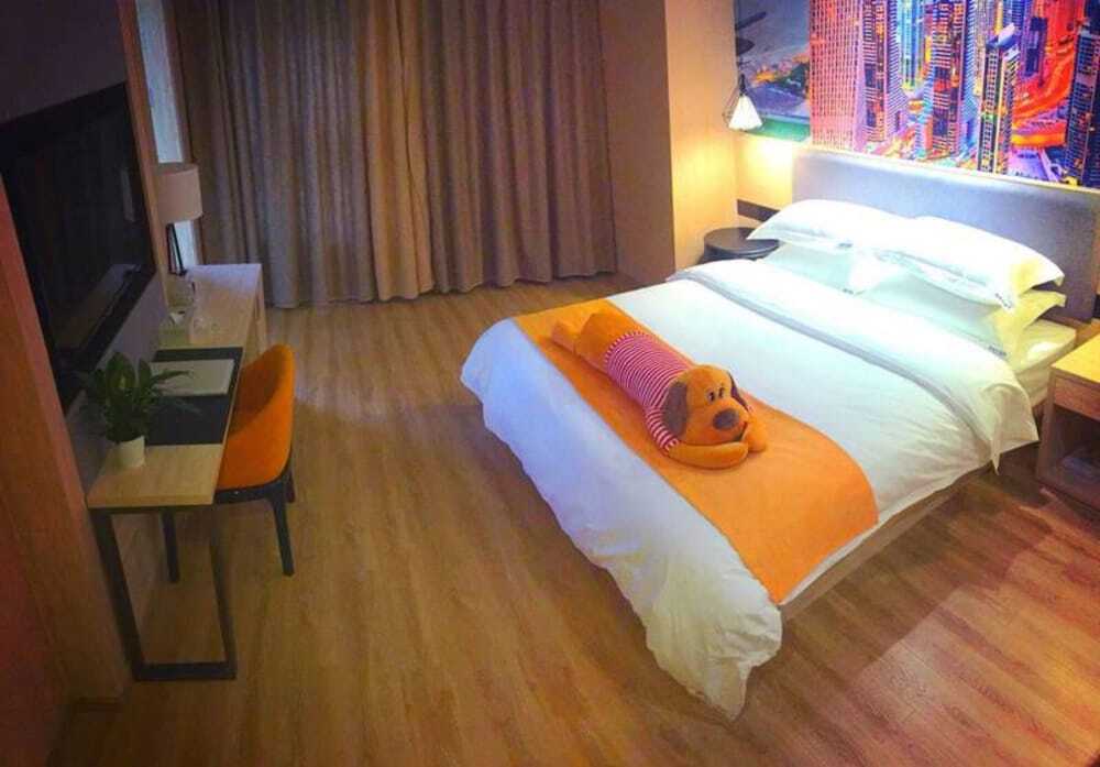 Чэнду: Shuangfa Hotel (Chengdu East Station)