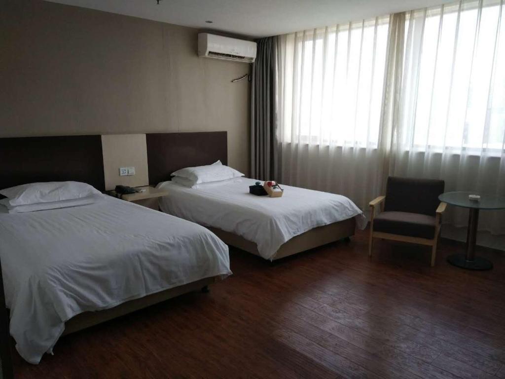 Чжанцзяган: Motel Zhangjiagang Middle Chang'an Road