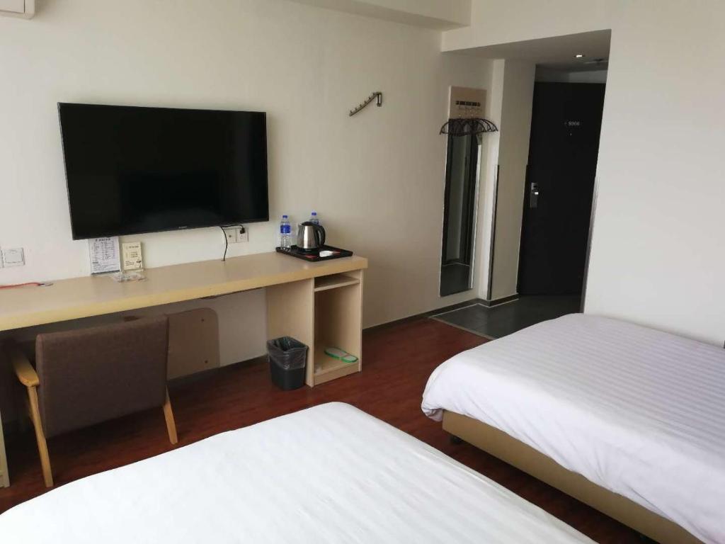 Чжанцзяган: Motel Zhangjiagang Middle Chang'an Road