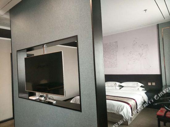 Цзюцюань: Silk Road Shenzhou Hotel