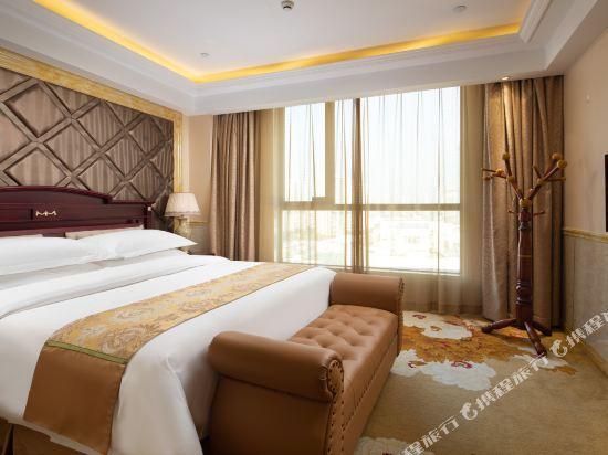 Шанхай: Vienna International Hotel (Taicang Wanda Plaza)