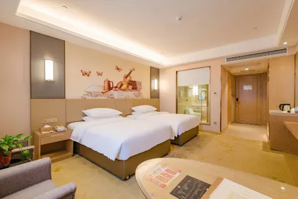 Синьян: Vienna International Hotel (Xinyang Railway Station Tianrun Plaza Store)