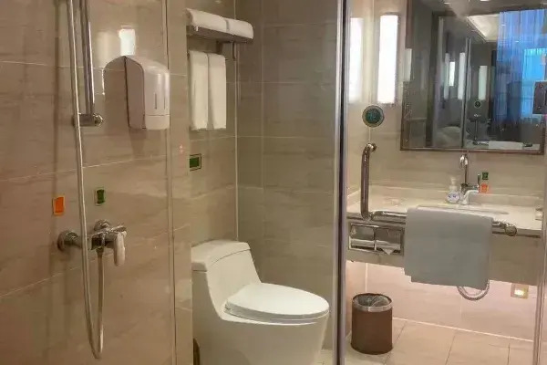 Синьян: Vienna International Hotel (Xinyang Railway Station Tianrun Plaza Store)