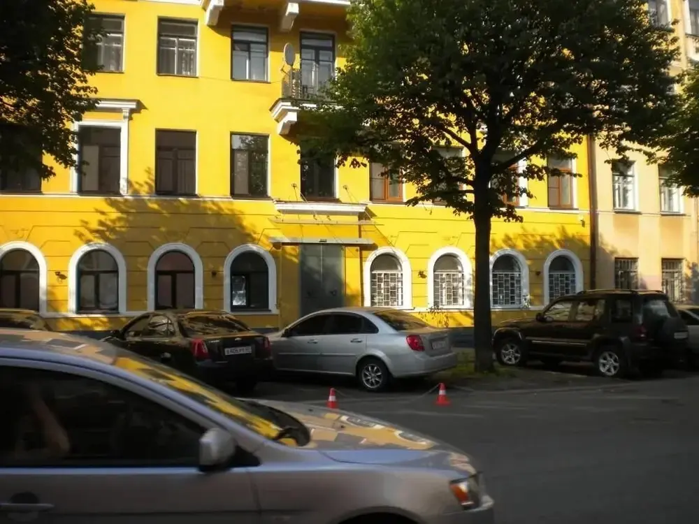 Санкт-Петербург: Art-house for tourists
