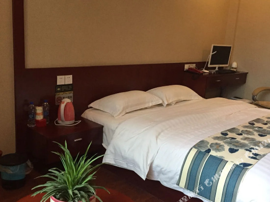 Цзуньи: Zunyi Xiaobaihua Business Hotel