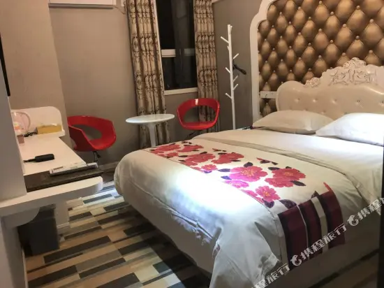 Цзуньи: Zunyi Xiaobaihua Business Hotel