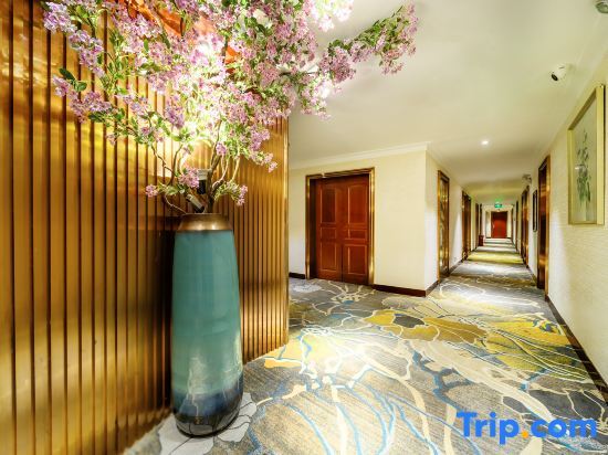 Фуян: Holiday Inn (Fuyang Yingzhou District City Normal College)