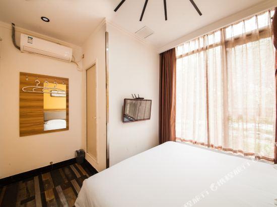 Цзинань: Pod Inn (Jinan High-speed West Railway Station)
