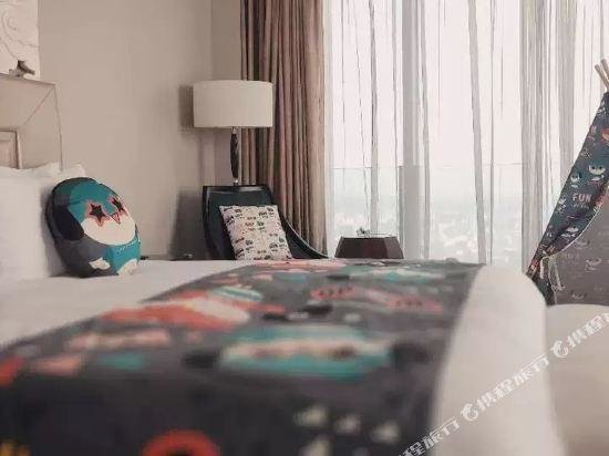 Цзясинь: Grand New Century Hotel Haining Zhejiang