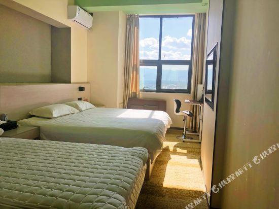 Иньчуань: Wanyou Light Luxury Hotel (Yinchuan Ningda Huaiyuan Night Market)