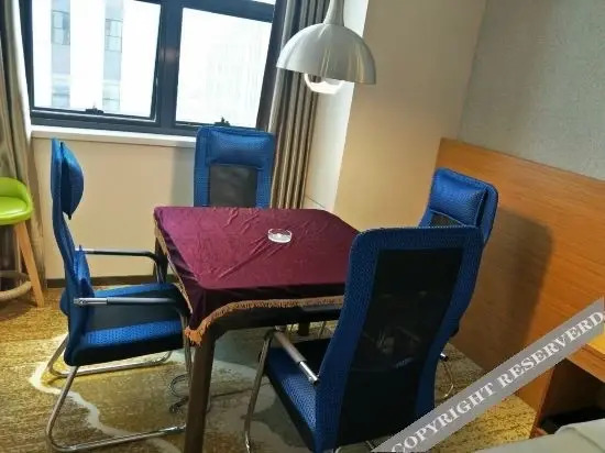 Иньчуань: Wanyou Light Luxury Hotel (Yinchuan Ningda Huaiyuan Night Market)