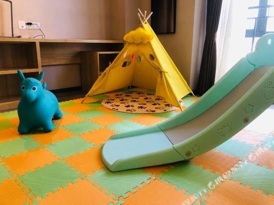 Куньмин: Homeplus Holiday Hotel (Kunming Yinhai)