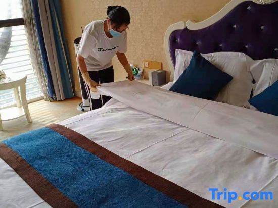 Куньмин: Eiffel Hotel