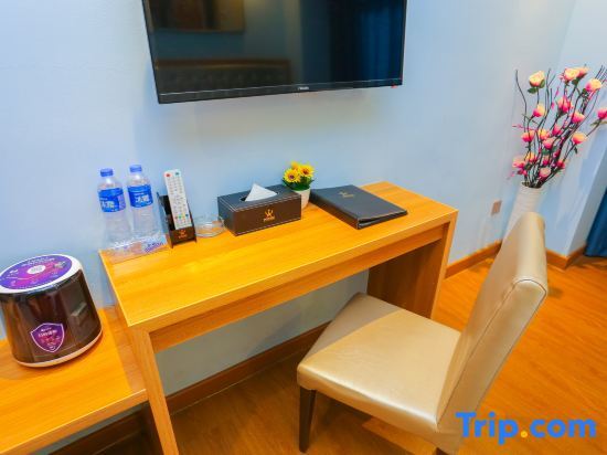 Шэньчжэнь: Four Seasons Star Hotel (Shenzhen Gongming Square Metro Station)