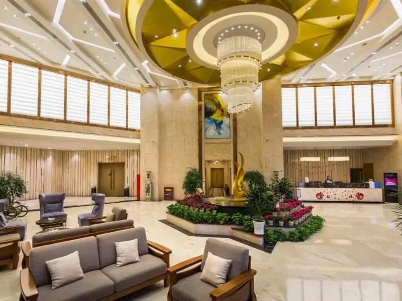 Чунцин: Yun Hu International Hotel (Chongqing South High-speed Railway Station Liangping)