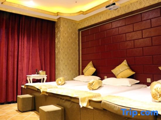 Чунцин: Yun Hu International Hotel (Chongqing South High-speed Railway Station Liangping)
