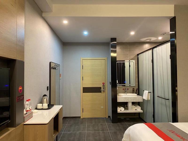 Шэньян: Jun Hotel Liaoning Shenyang Hunnan District Taoxian Airport
