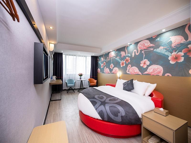 Кайфын: FERONIA Hotel Henan Kaifen Longting District Jinming Campus of Henan University