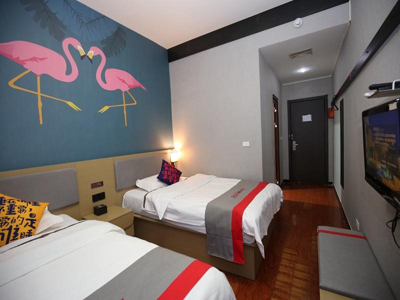 Люян: Jun Hotel Shanxi Lvliang Fenyang Shanxi Medical University Fenyang College