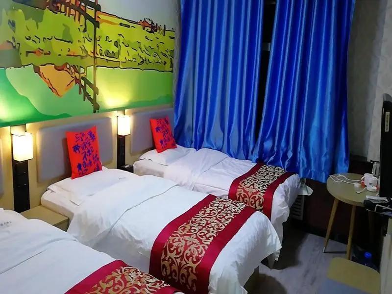 Люян: Jun Hotel Shanxi Lvliang Fenyang Shanxi Medical University Fenyang College