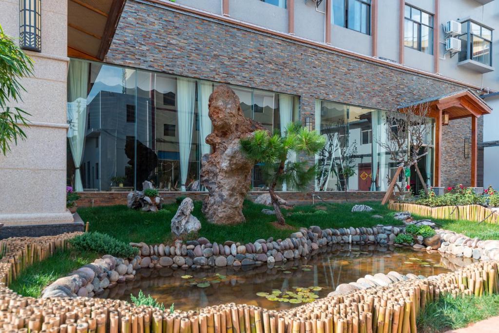 Куньмин: Yunxianju Tea Culture Theme Hotel