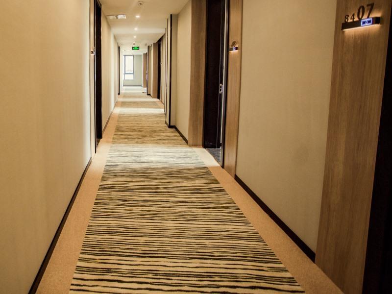 Цзинань: Green Tree Inn Jinan Tangye Outlets