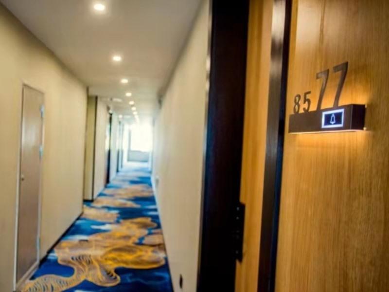 Цзинань: Green Tree Inn Jinan Tangye Outlets
