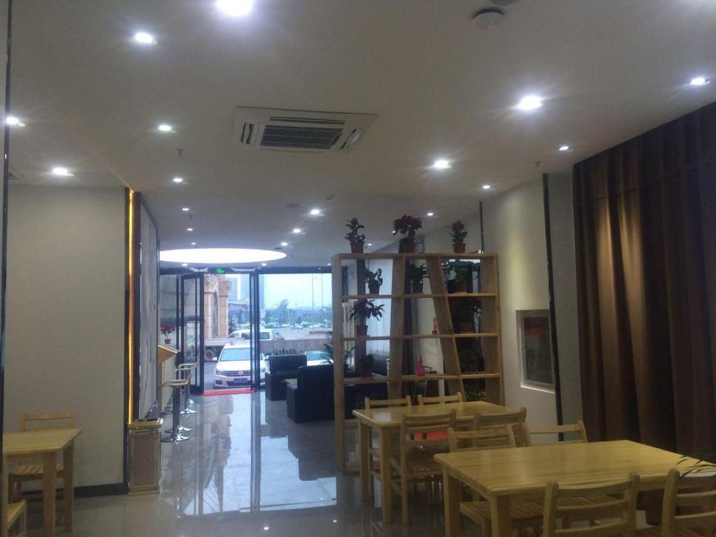 Куньмин: 7Days Premium Kunming New Asia Sports City Subway Station Branch