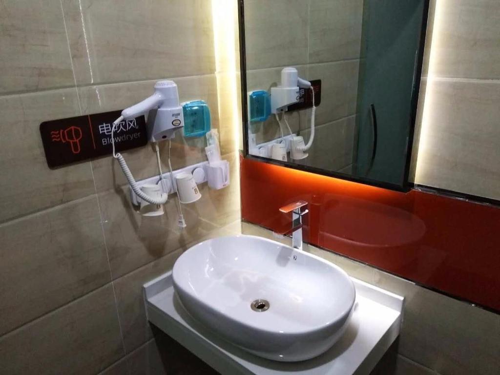 Куньмин: 7Days Premium Kunming New Asia Sports City Subway Station Branch