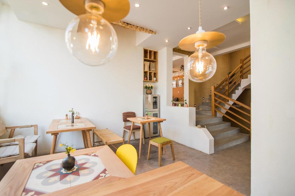 Дали: Yuanshanqing Stone Hill Seaview Guesthouse