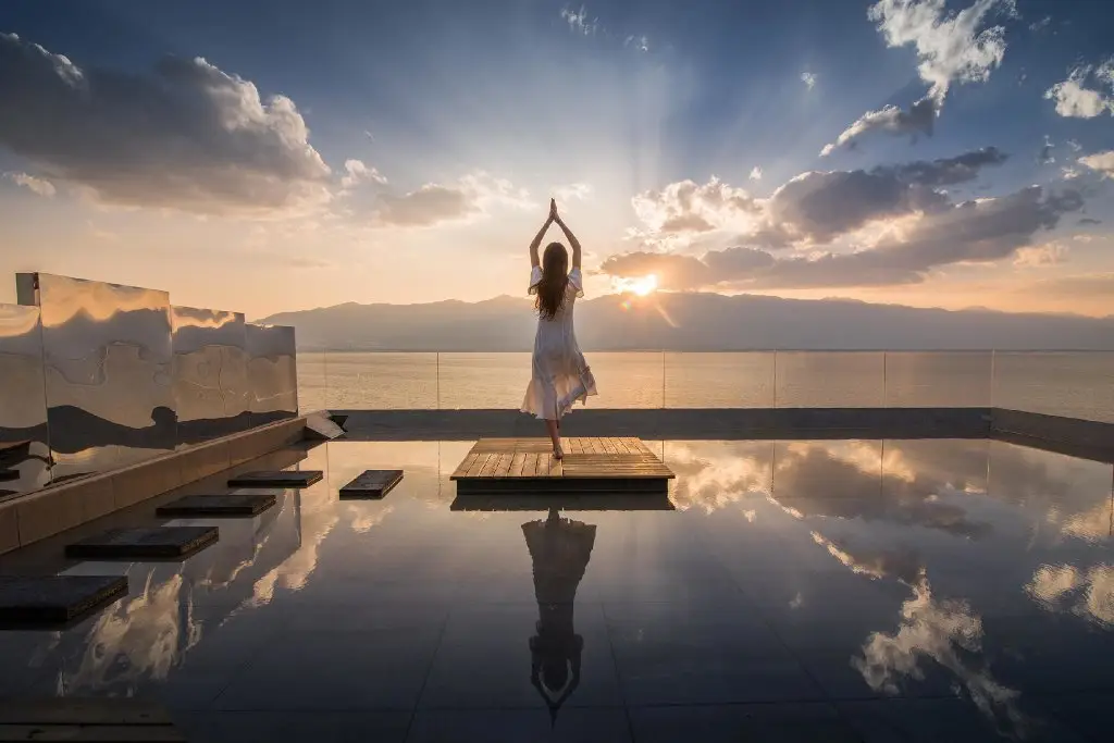Дали: Yuanshanqing Stone Hill Seaview Guesthouse