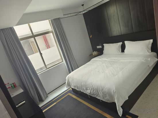 Санья: Sanya Hui Hotel Surfing ocean view hotel