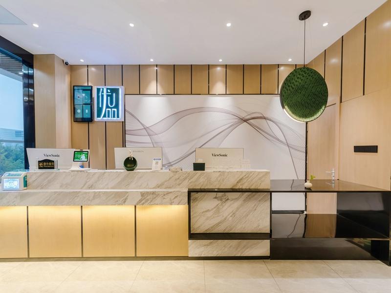 UP AND IN Hotel Henan Zhengzhou Guancheng District East High-speed Railway Station West Square — фото 1