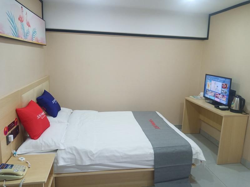 Тайчжоу: Jun Hotel Jiangsu Taizhou Taixing Huangqiao Town Wenming Road