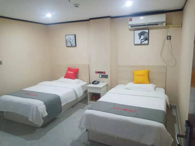 Тайчжоу: Jun Hotel Jiangsu Taizhou Taixing Huangqiao Town Wenming Road